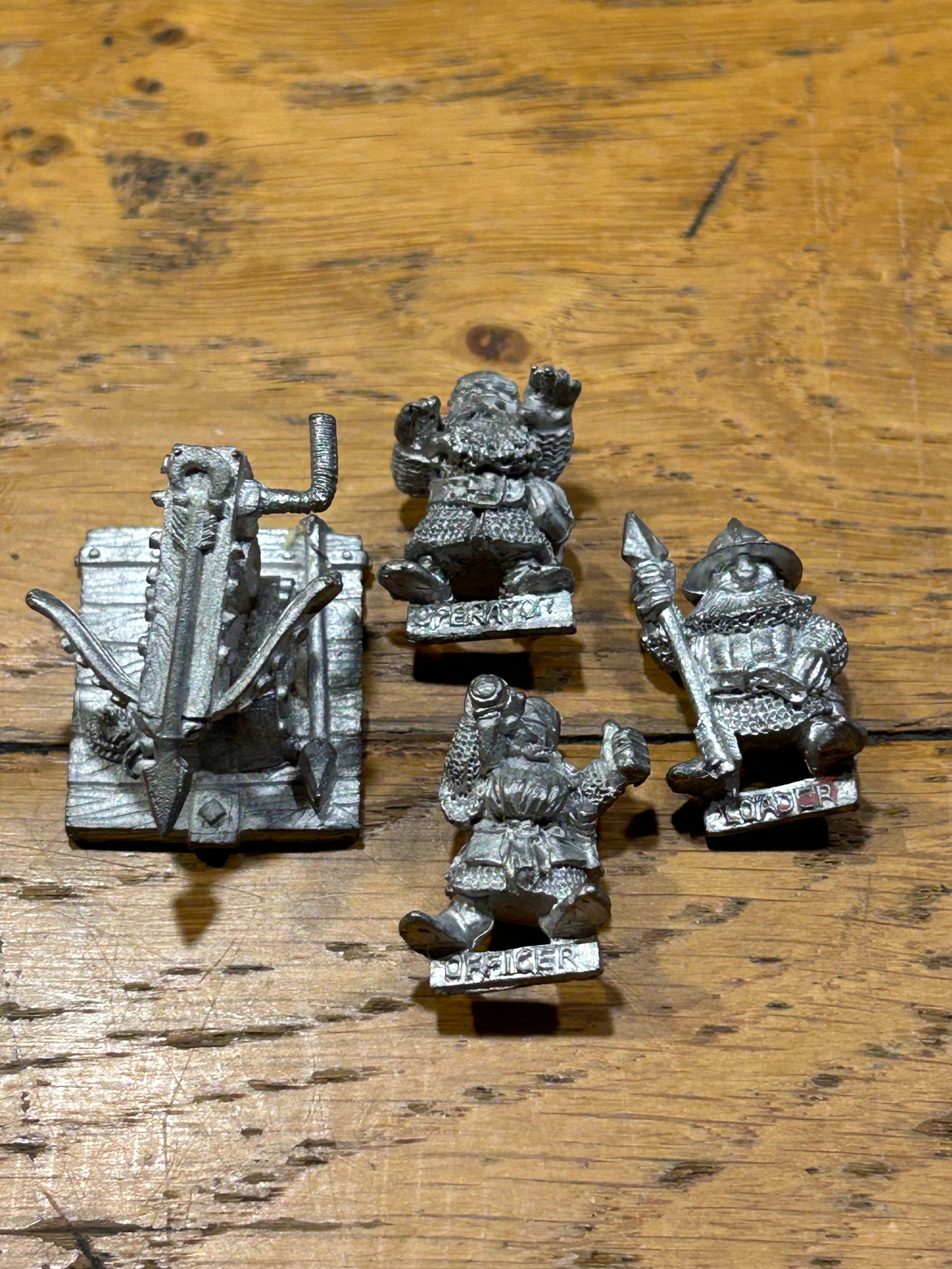 DWARF 4362 bolt thrower with 3 crew Dwarfs  Army Warhammer fantasy