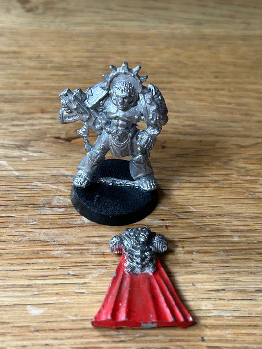 Warhammer 40k Space Marines Captain Tycho Cloak GW OOP Rare Rogue Trader blood angels (middle spike has a little wear)