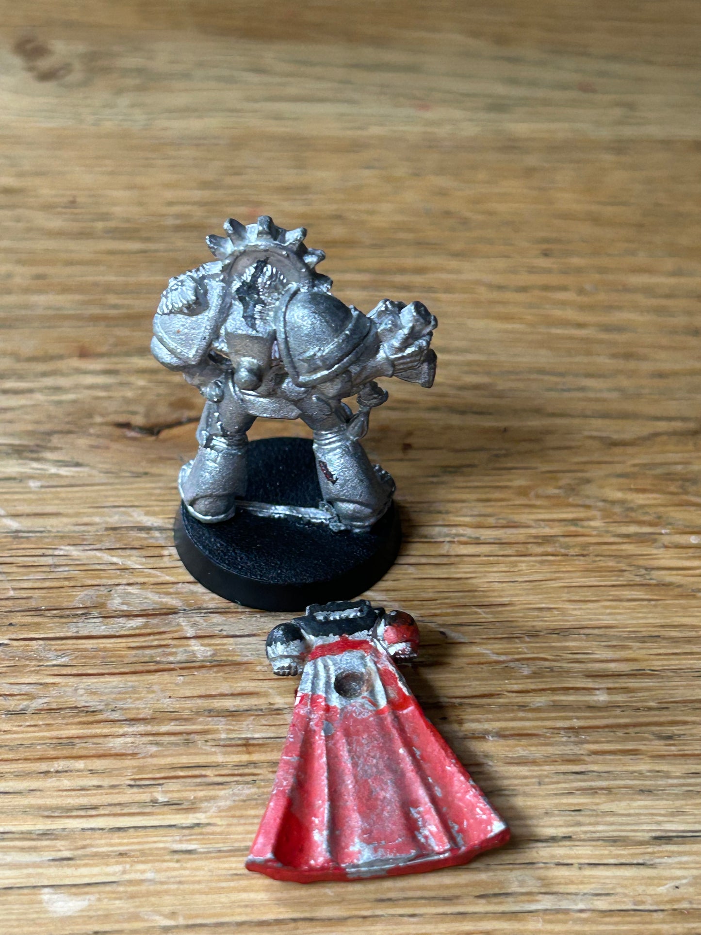 Warhammer 40k Space Marines Captain Tycho Cloak GW OOP Rare Rogue Trader blood angels (middle spike has a little wear)