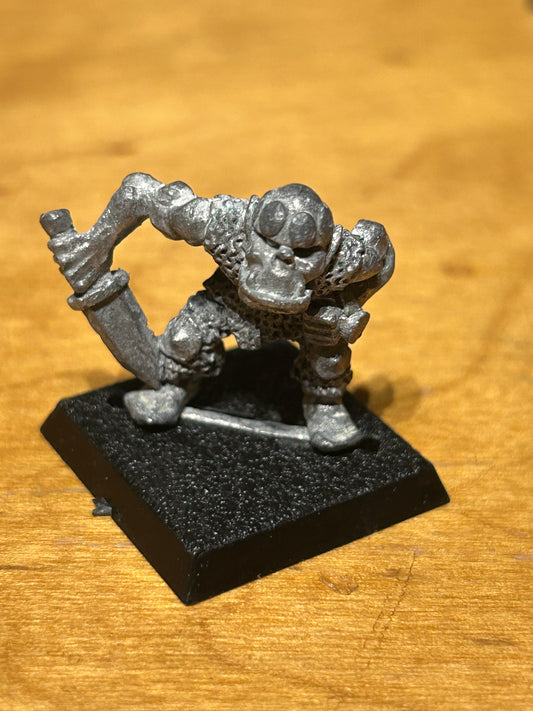 Marauder miniatures orcs ORC 20
w. Helmet, Sword & Shield
(MM20/2b)