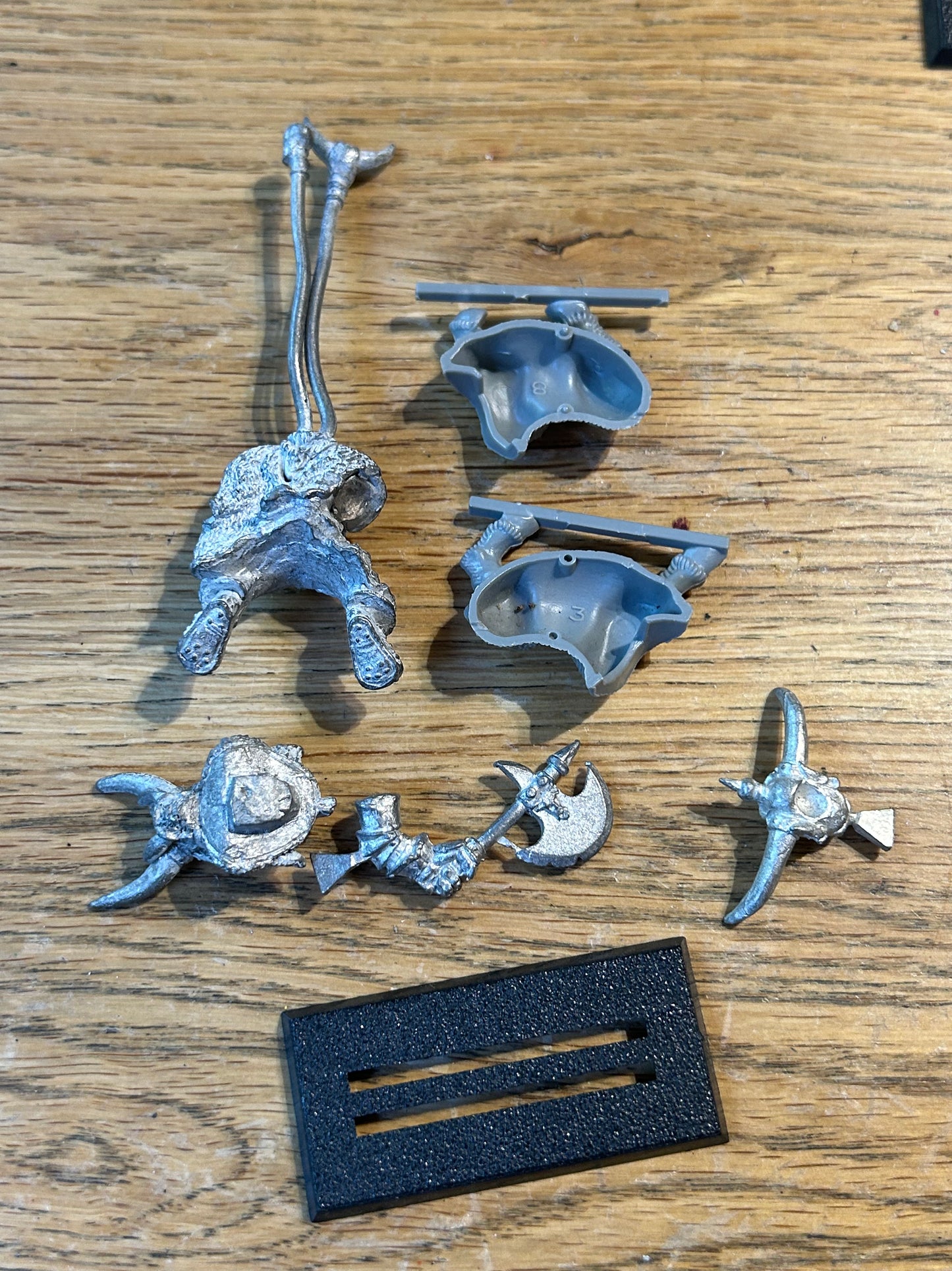 Warhammer - Orcs & Goblins - Classic Metal Morglum Necksnapper (boar has no tail)