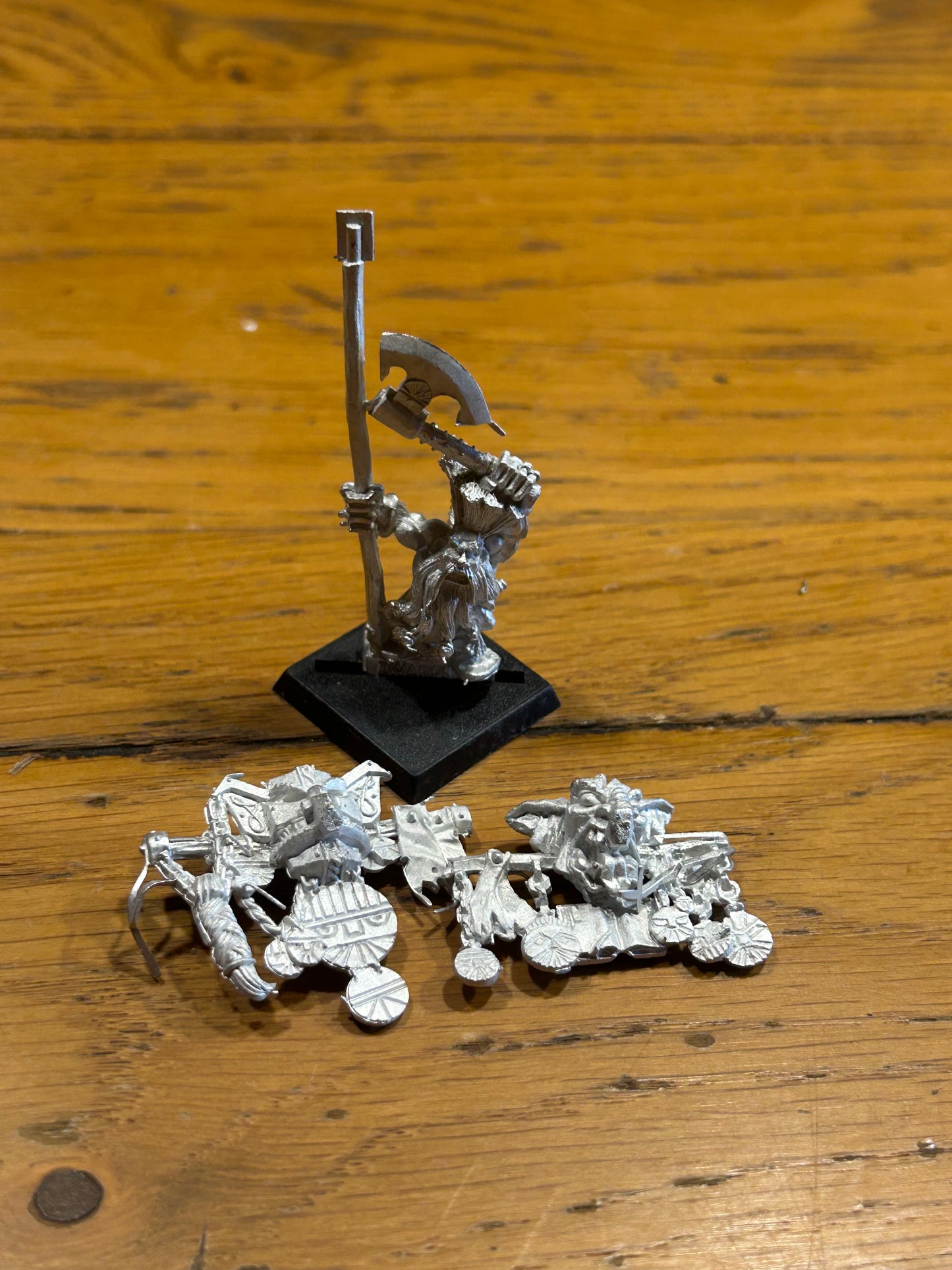 CITADEL WARHAMMER OOP DWARF SLAYER STANDARD BEARER