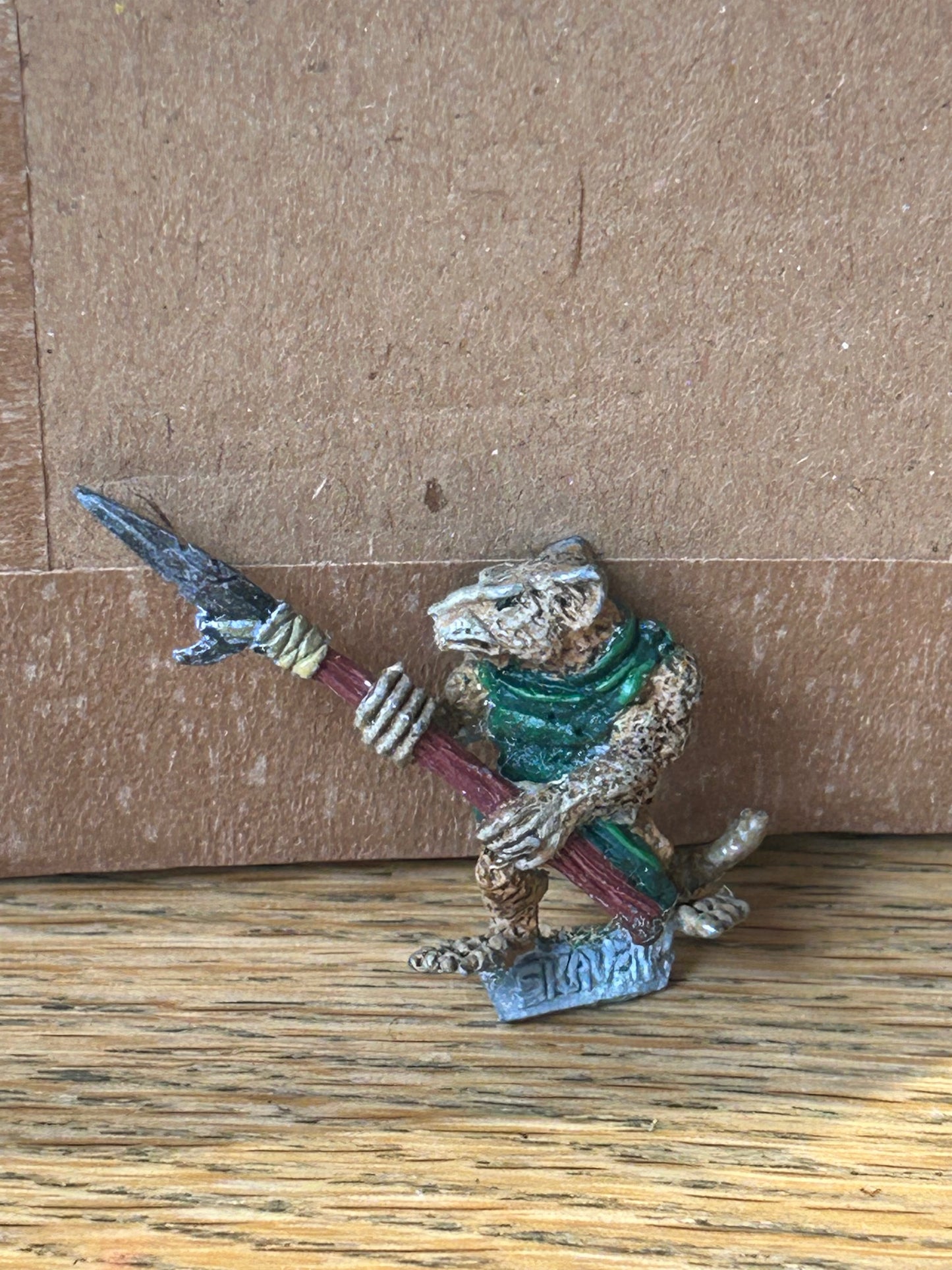 Warhammer fantasy c47 skaven slave with spear skum