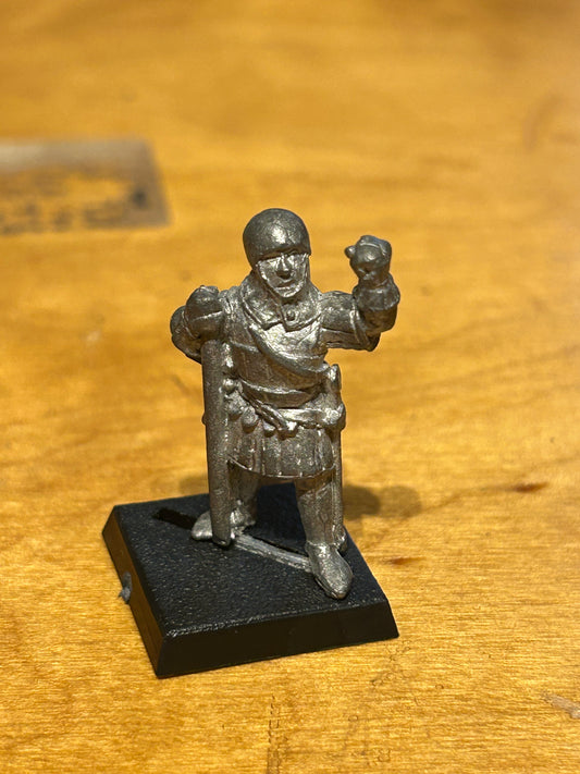 Warhammer fantasy unlisted bretonnian brigand with damaged spear