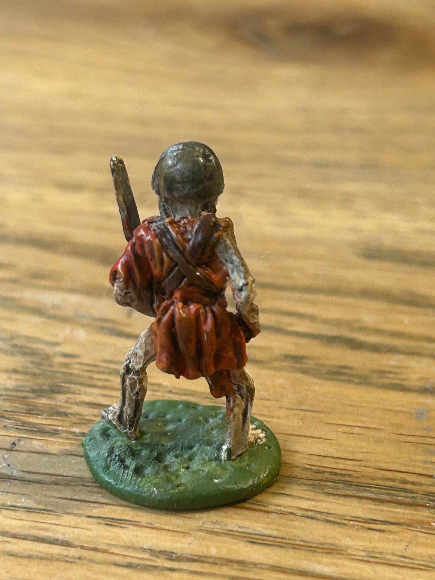 Warhammer fantasy tribes FTS3 V3 c17 (1C-04) skeleton attacking with sword
