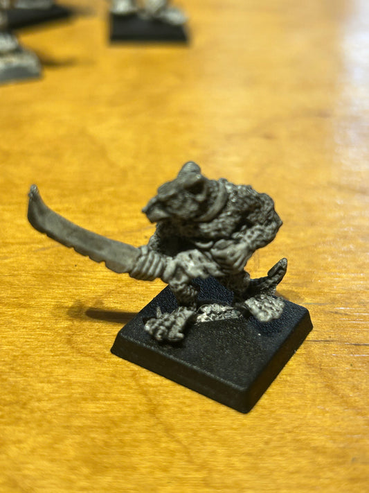 1987 Skaven C47 Chytter Slave Chaos Ratmen Citadel Warhammer Army Clanrat