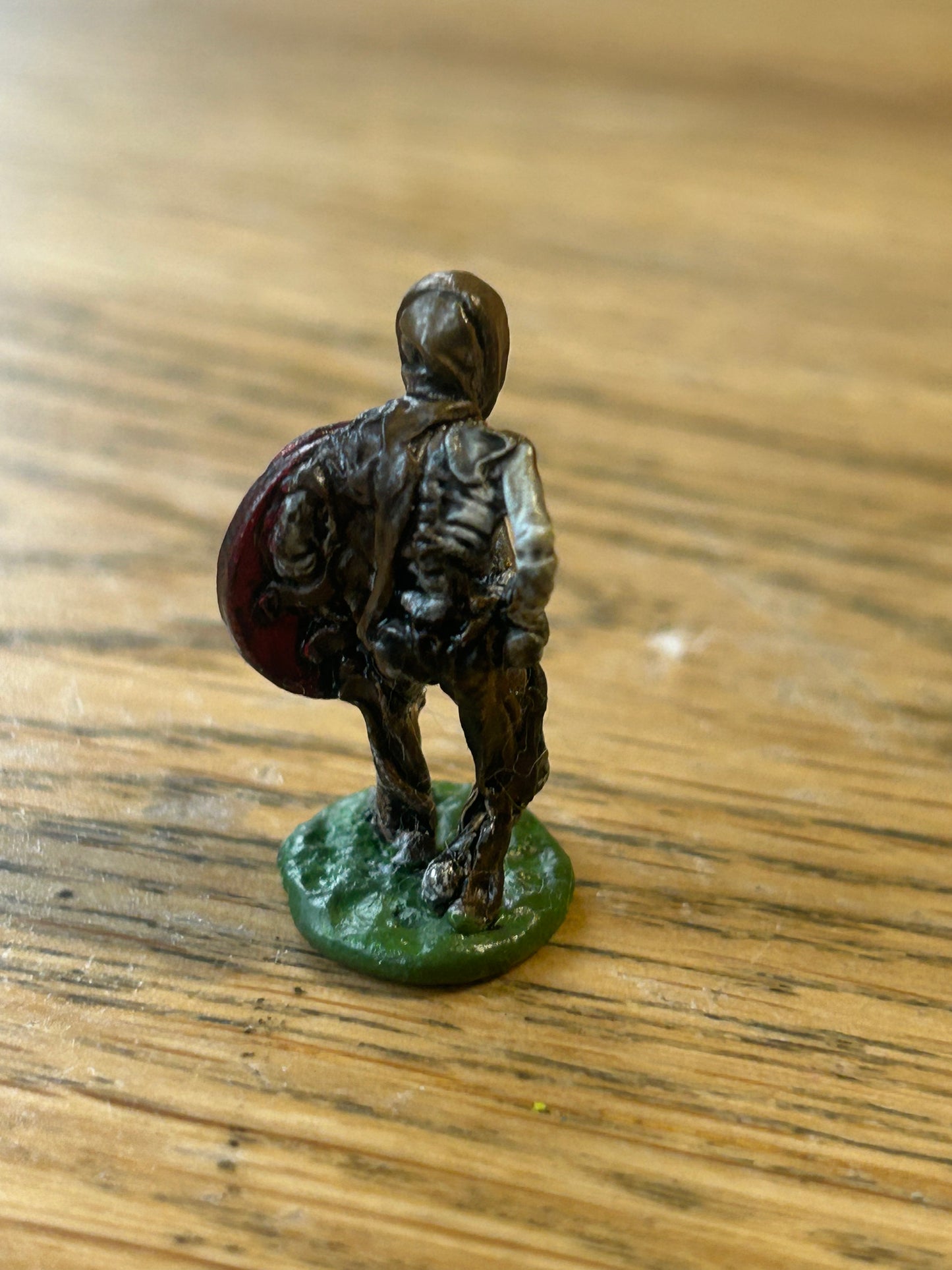 Warhammer fantasy tribes FTS24 c17 (1C-08) Skeleton Warrior w. Bone Crusher Mace & Shield