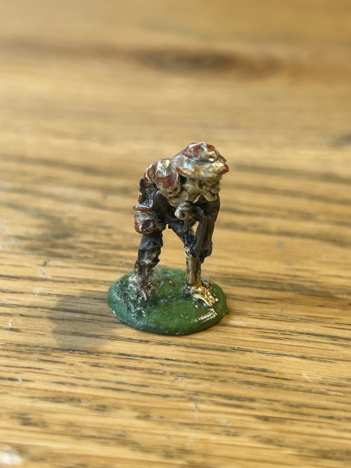 Citadel Fantasy Tribes FTS9 Skeleton Attacking w. Dagger Warhammer