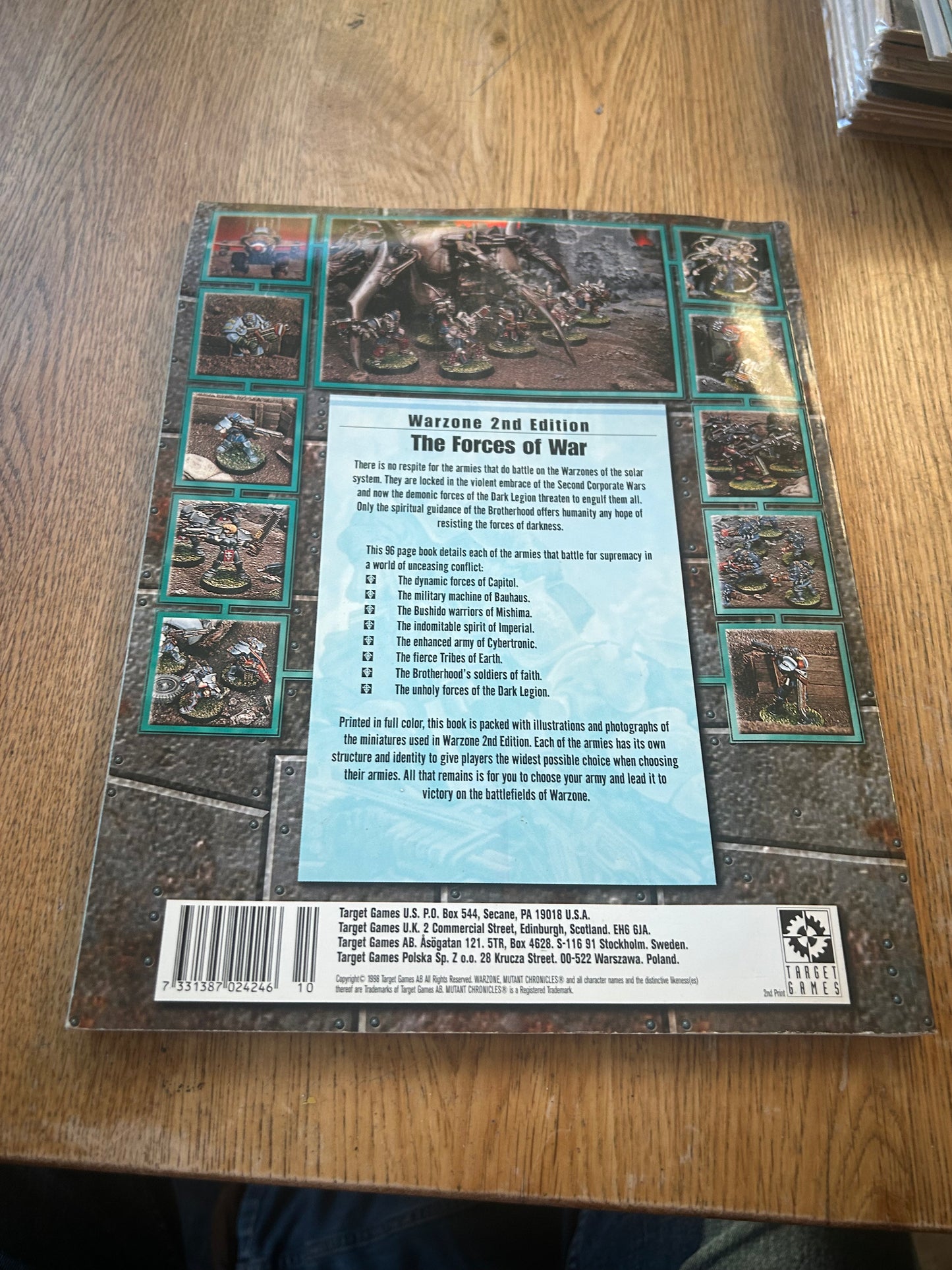 Warzone The Forces Of War - Mutant Chronicles Rulebook - Target Games 
 (has some mild wear and quite a bit of bending)