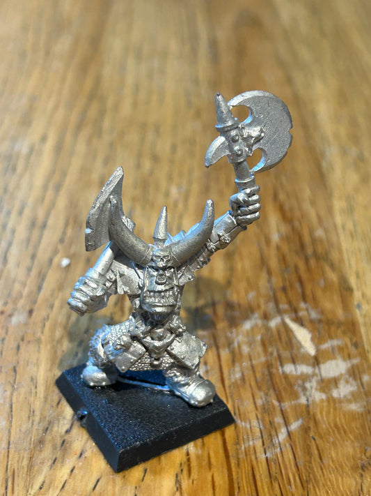 BLACK ORC big boss Metal Orcs Army Warhammer 1990s 
 chaos dwarfs