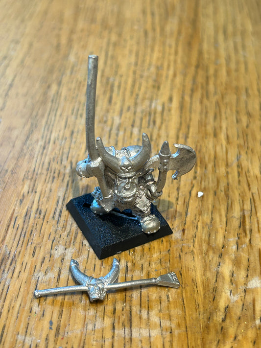 BLACK ORC STANDARD BEARER Metal Orcs Army Warhammer 1990s 
 chaos dwarfs