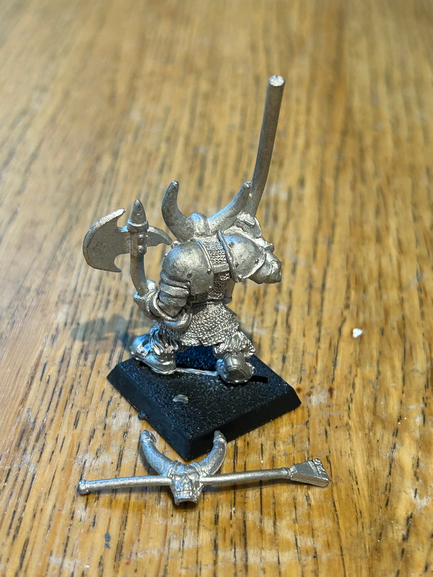 BLACK ORC STANDARD BEARER Metal Orcs Army Warhammer 1990s 
 chaos dwarfs
