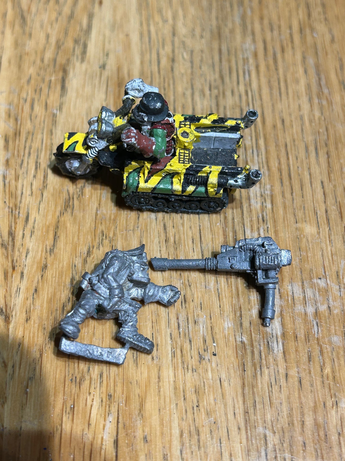 Citadel Games Workshop Warhammer 40K Rogue Trader Ork Wartrak Wartrakk