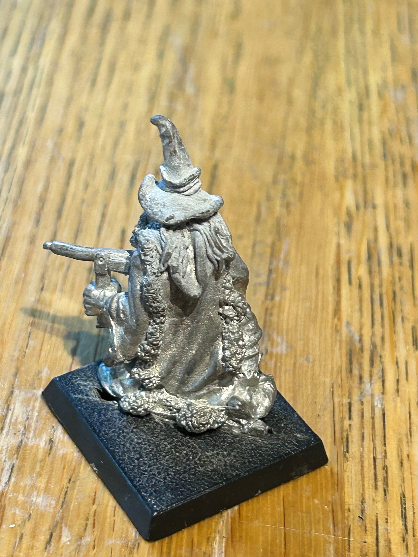 Wizard With Sub Machine Gun LE7 SMG Limited Metal Citadel Rare 80s