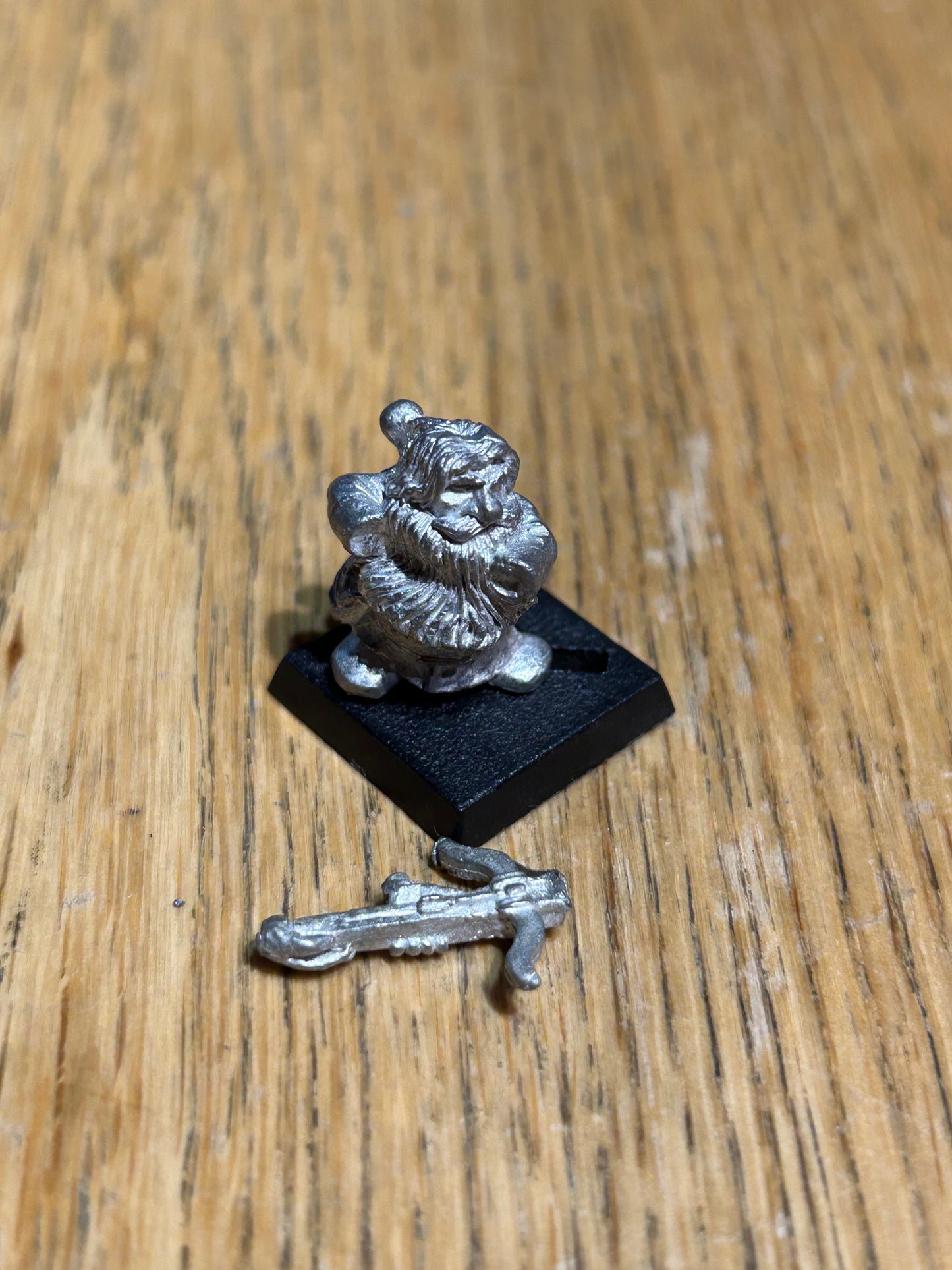 Citadel Games Workshop Marauder MM15 Dwarf Crossbowman Crossbow 1980s Metal with plug-in crossbow