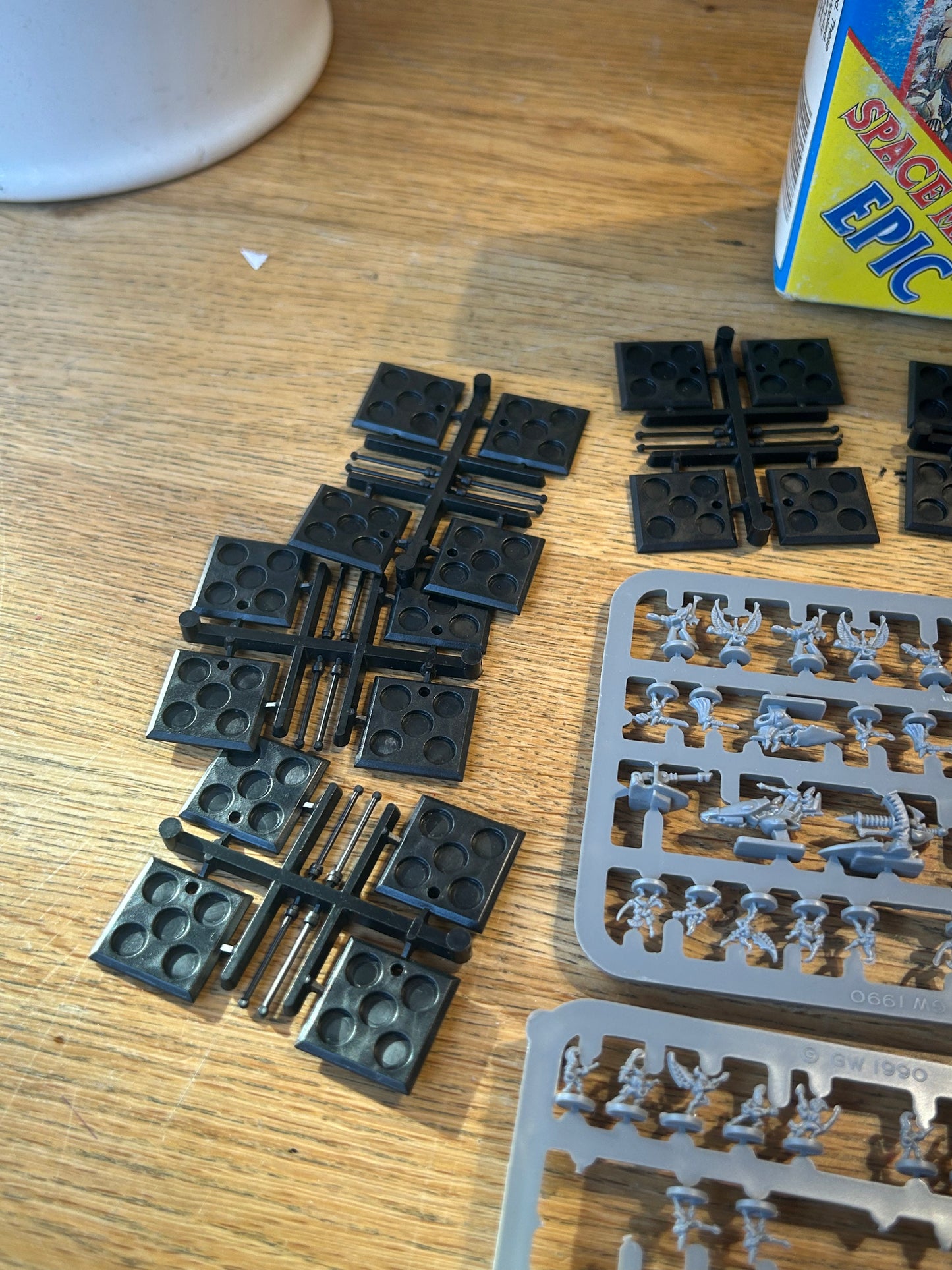 Epic 40k Eldar War Host Box Set, 163/165 Models Included (two models missing and one swooping hawk is broken off base)