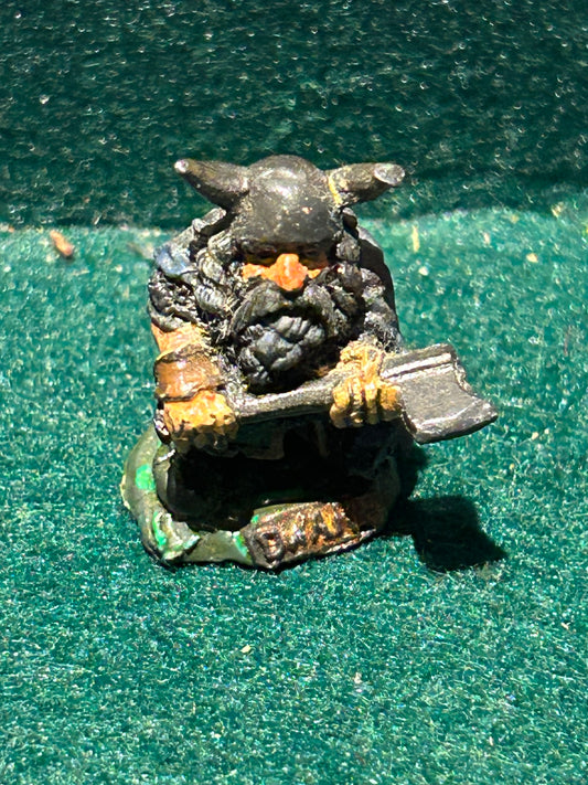 Citadel Miniatures C06 Northern Dwarf Luk-a-Car Mut / Captain Cambrill (QW20)