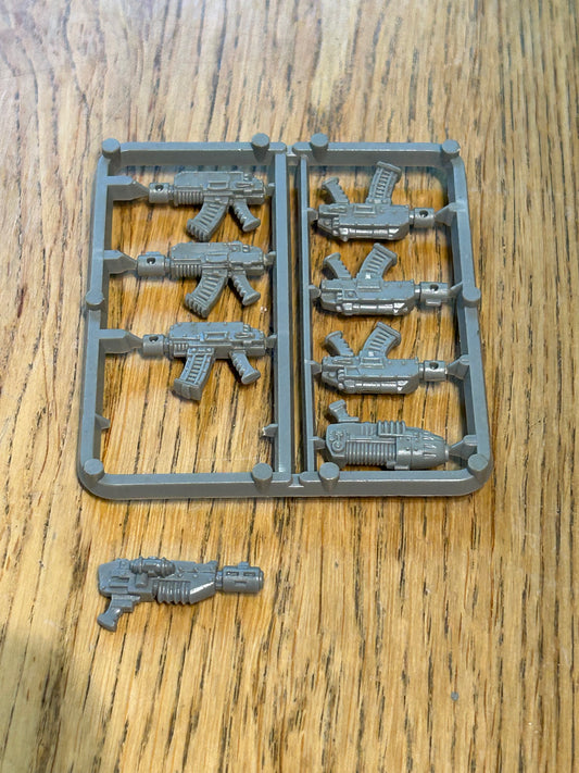 Ork Shoota Sprue warhammer 40k and Gorka morka (1 gun has come off sprue)