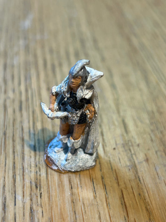 1984 Dark Elf C09 04 Women Warrior Crossbow Citadel Elven Pre Slotta Warhammer