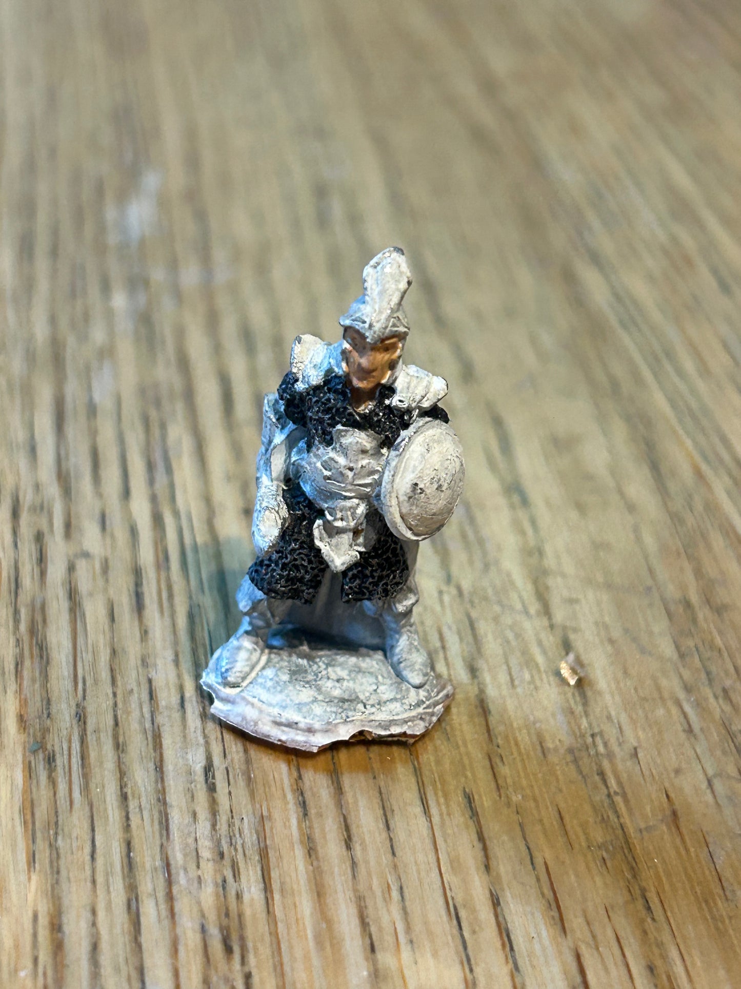 Citadel Warhammer classic 80s pre-slotta C09 (AL-04)
Guardsman w. Sword & Buckler