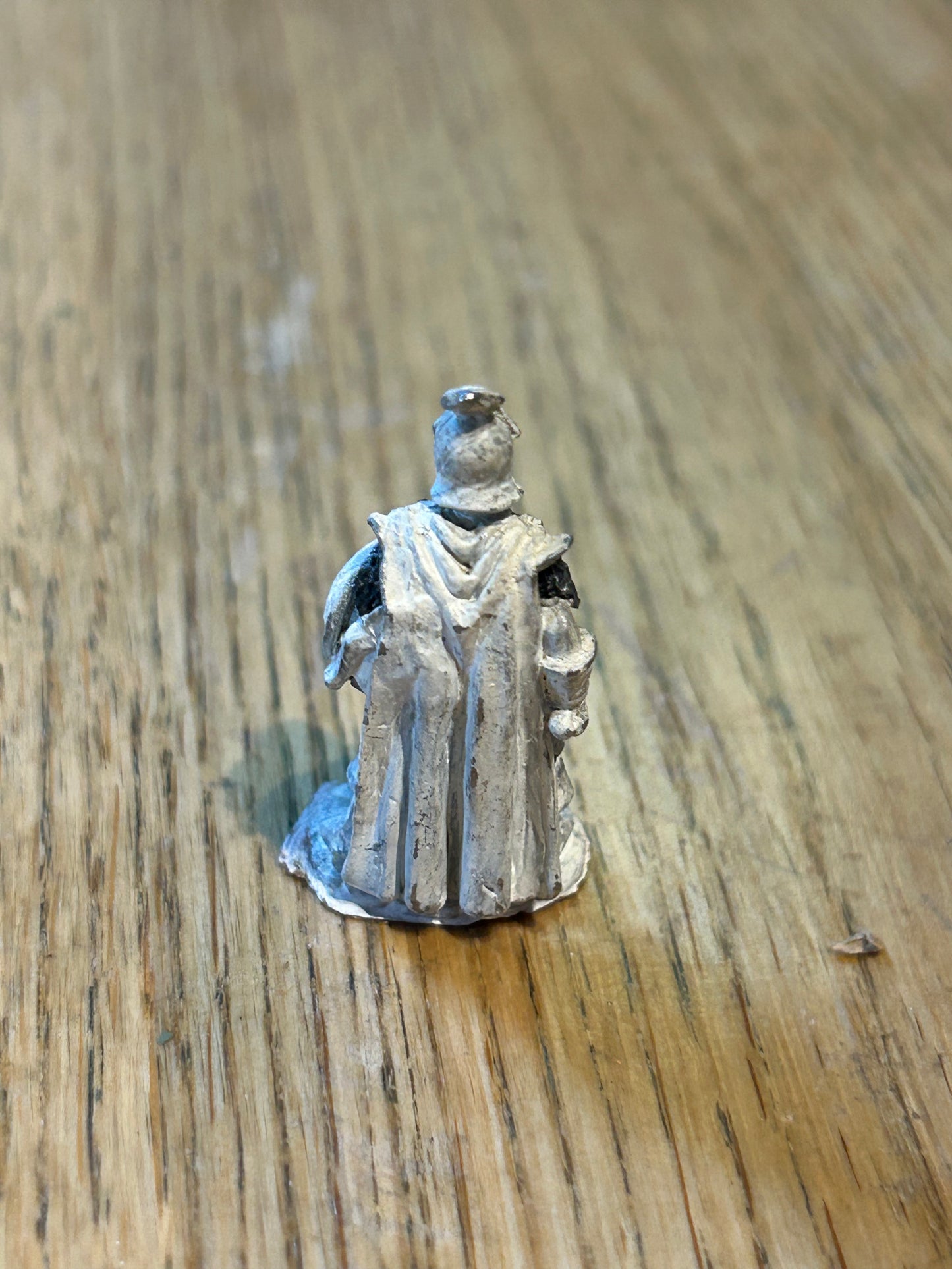 Citadel Warhammer classic 80s pre-slotta C09 (AL-04)
Guardsman w. Sword & Buckler