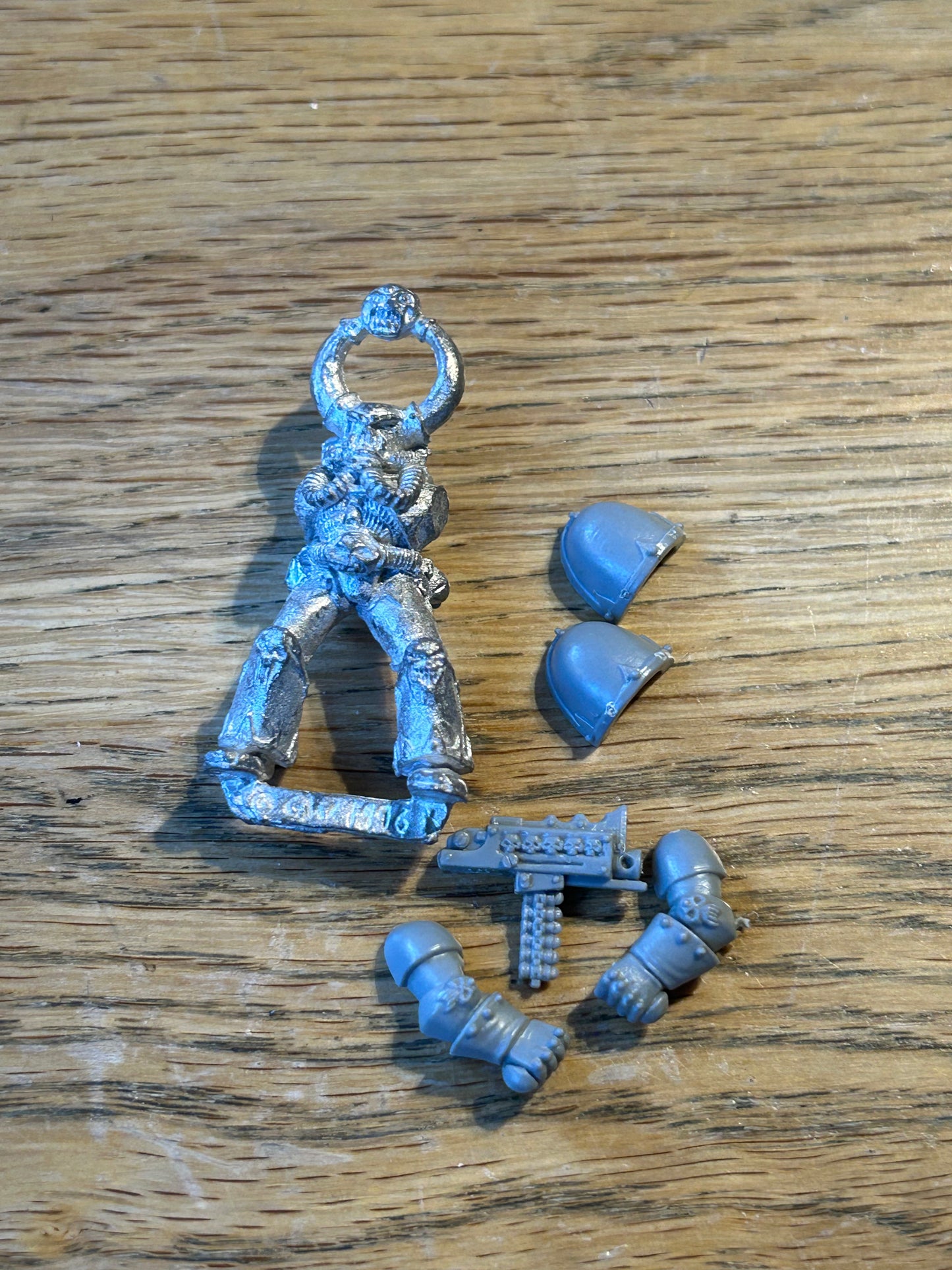 Warhammer 40k chaos space marines second edition space marine (no backpack)