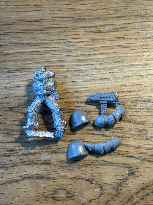 Warhammer 40k chaos space marines second edition space marine (no backpack)