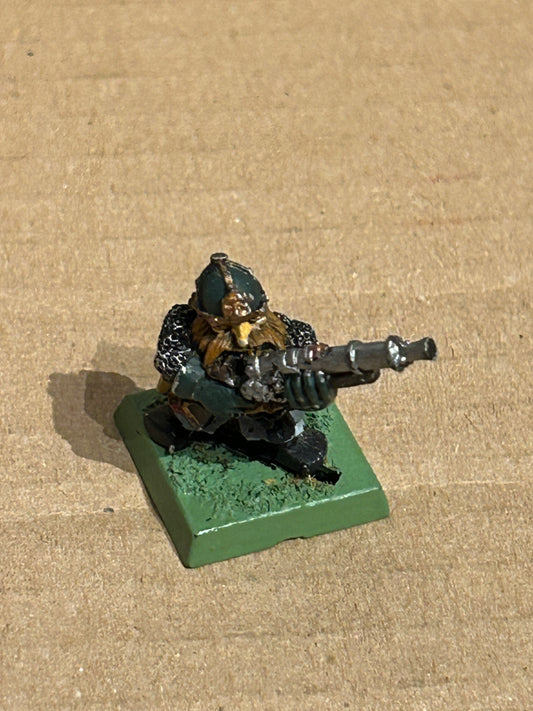 Warhammer fantasy dwarf thunderer