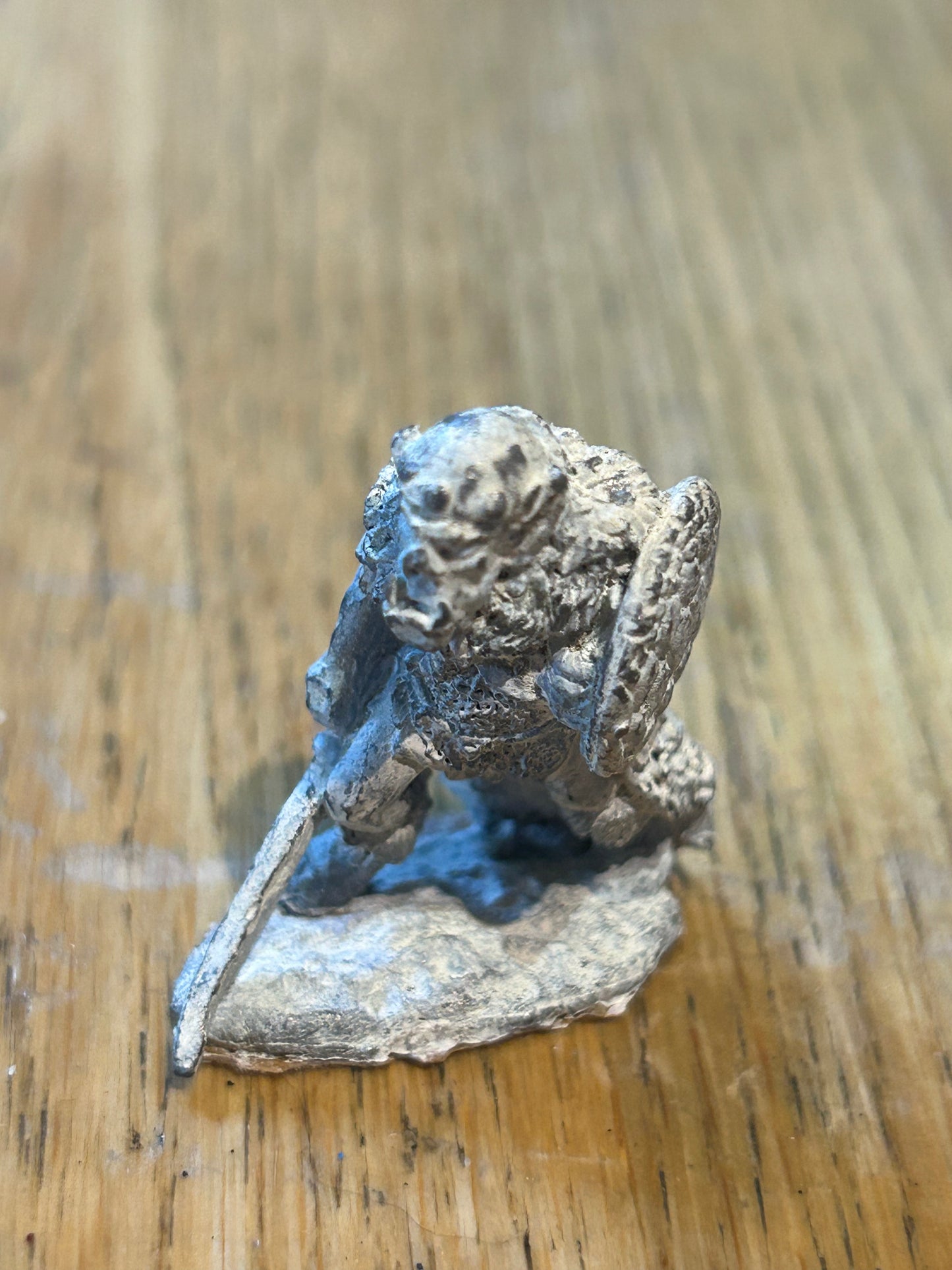 Warhammer fantasy c16 orc with sword and shield