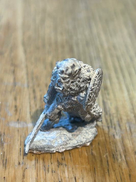 Warhammer fantasy c16 orc with sword and shield