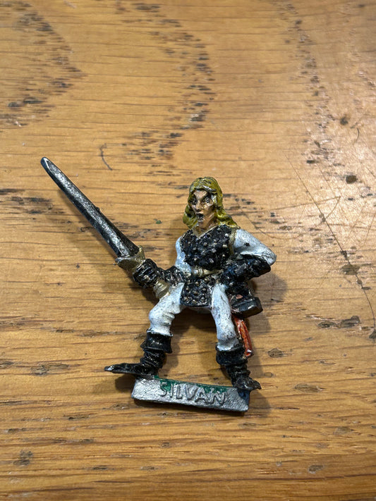 ME31 Silvan Wood Elf with sword Middle Earth Citadel Metal