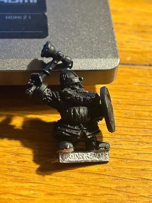 Warhammer fantasy dwarf iron breaker old world metal