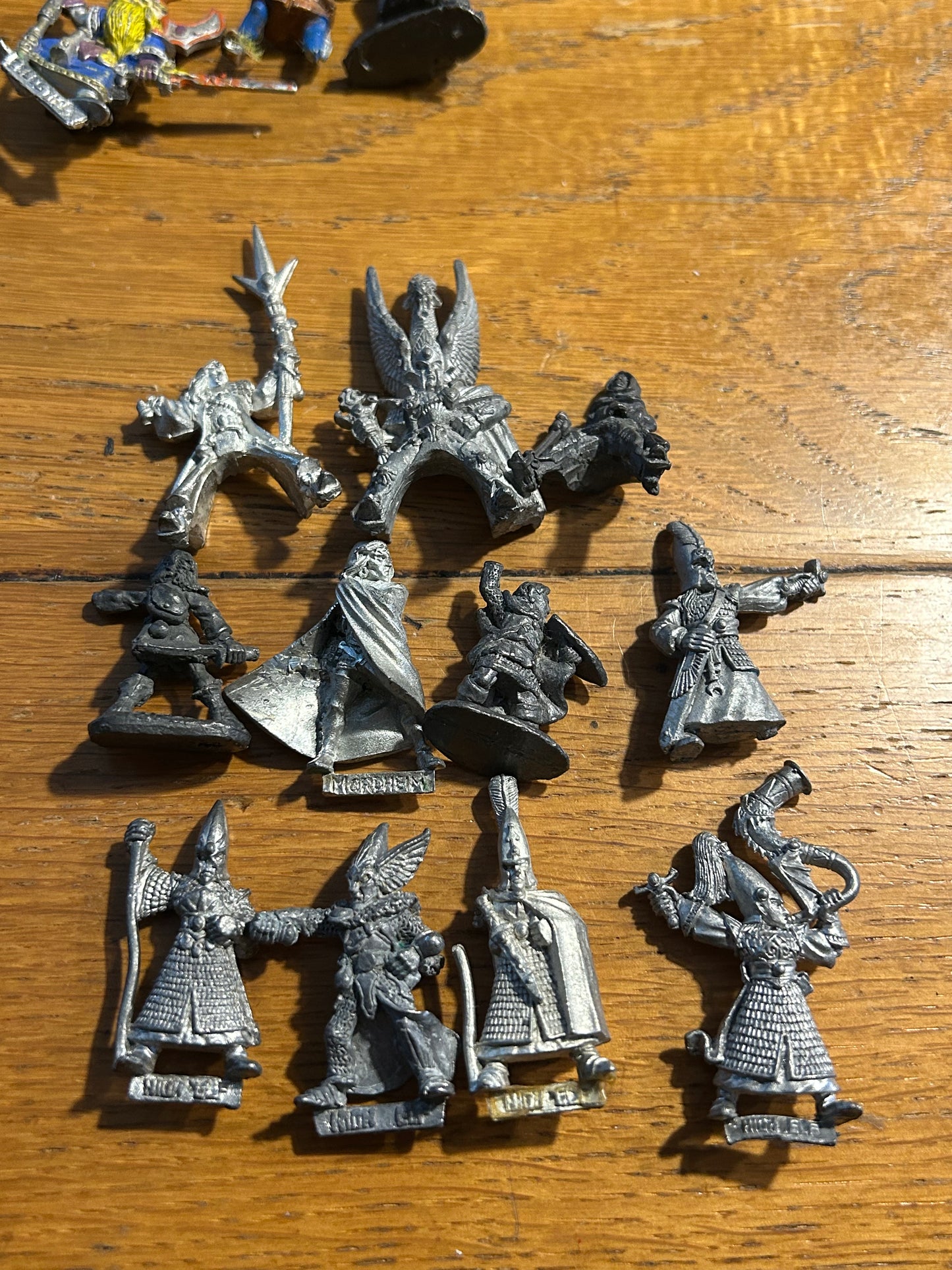 Collection of 11 broken/damaged high and wood elf models
