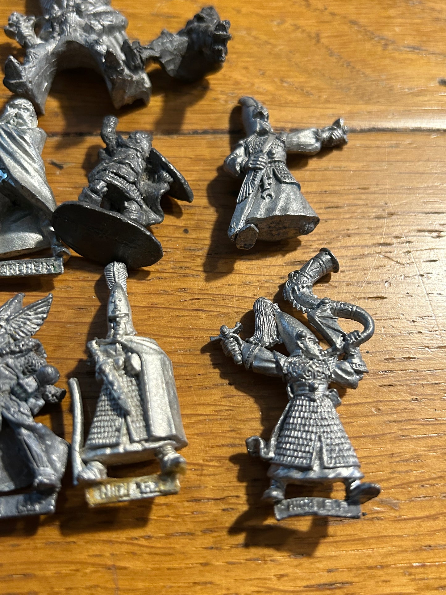 Collection of 11 broken/damaged high and wood elf models