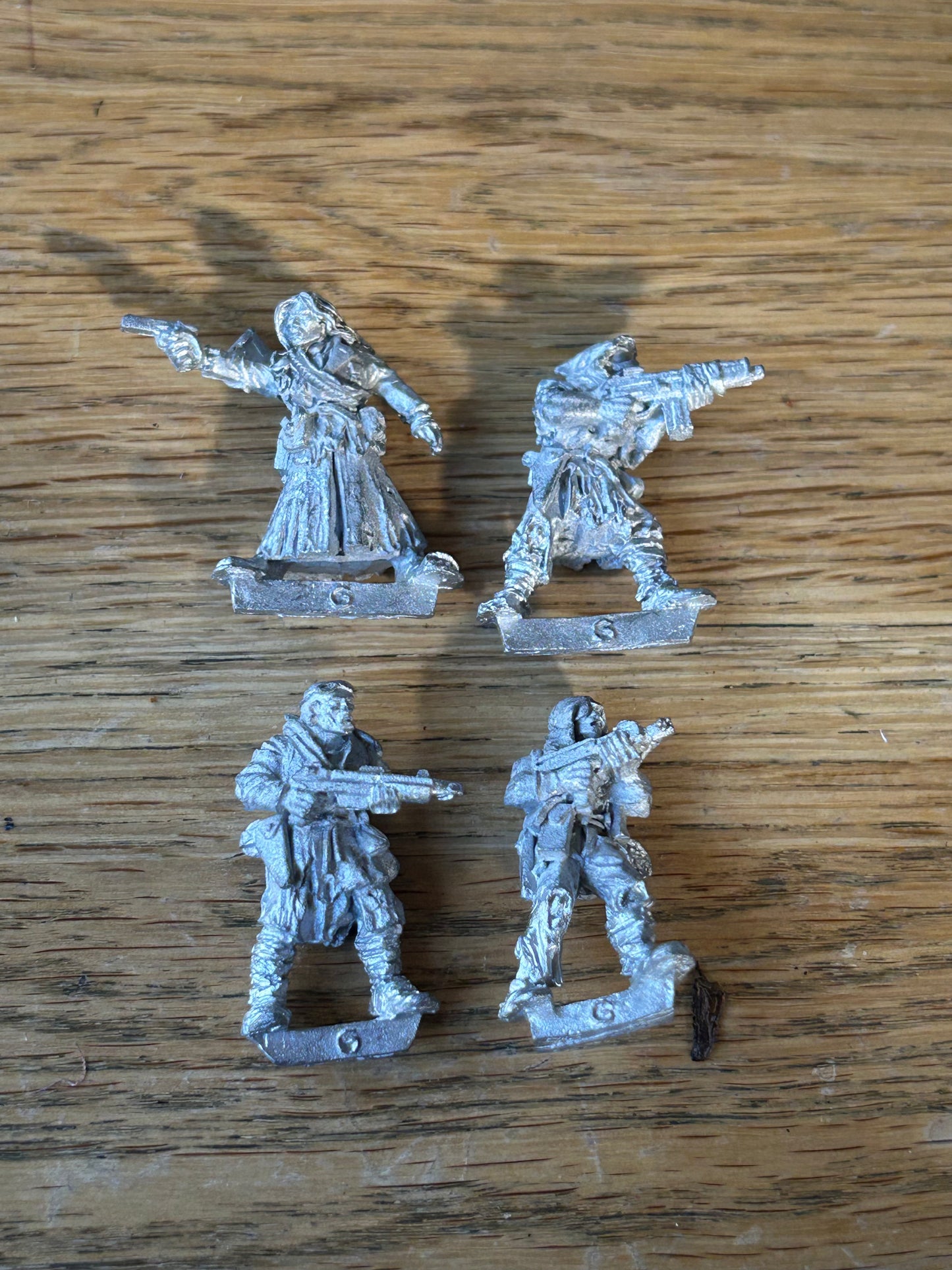 Future skirmish miniatures x11 (great for necromunda or stargrave)