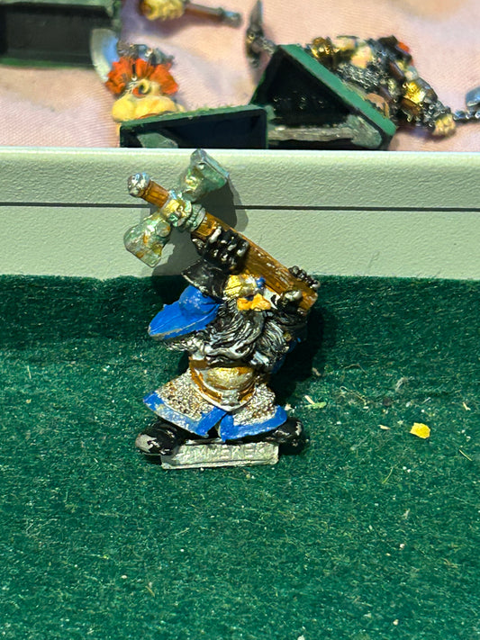 Warhammer fantasy dwarf hammerer