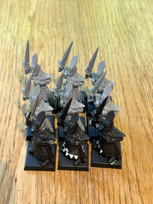 10 DARK ELF WARRIORS 1994 WARHAMMER FANTASY BATTLE THE OLD WORLD MONOPOSe ELVES (9 in first photo and then I found the other one afterwards).