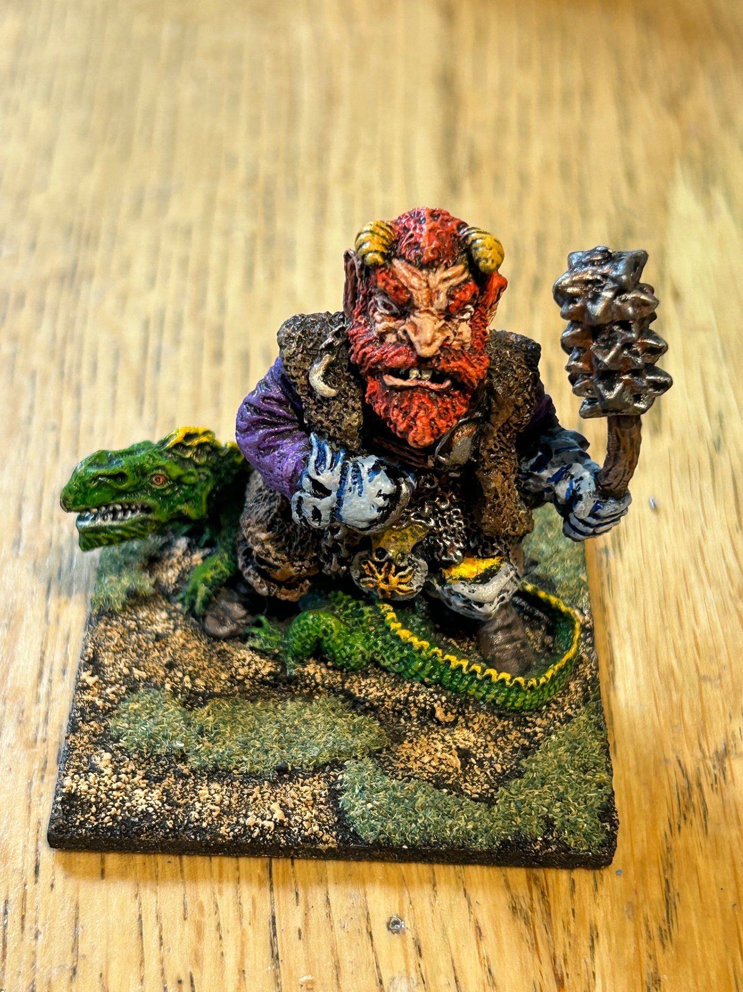 Essex miniatures Q84 Giant: carrying Spiked Mace with pet Lizard on a chain Bob Olley