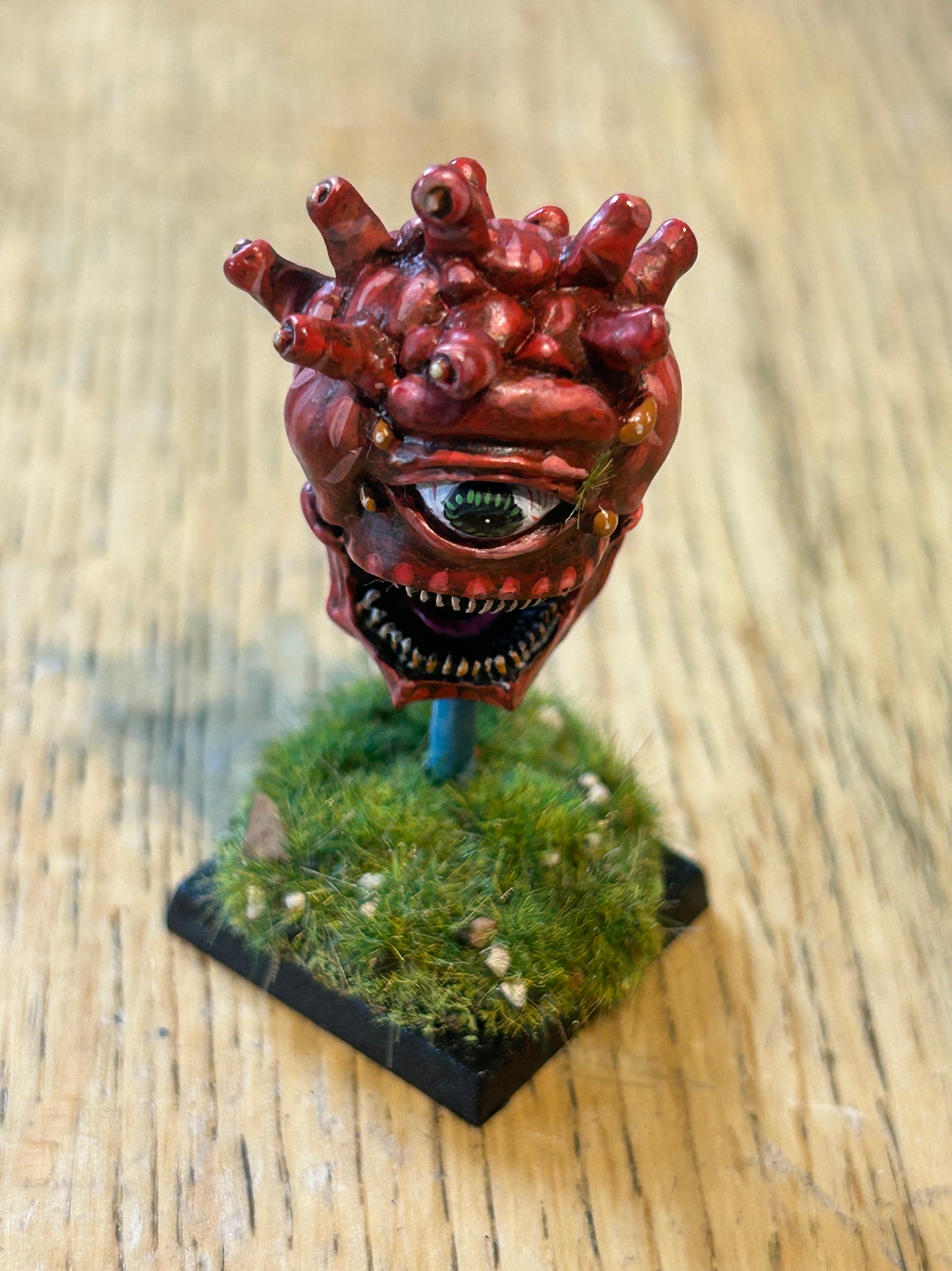 EM4 floating eye