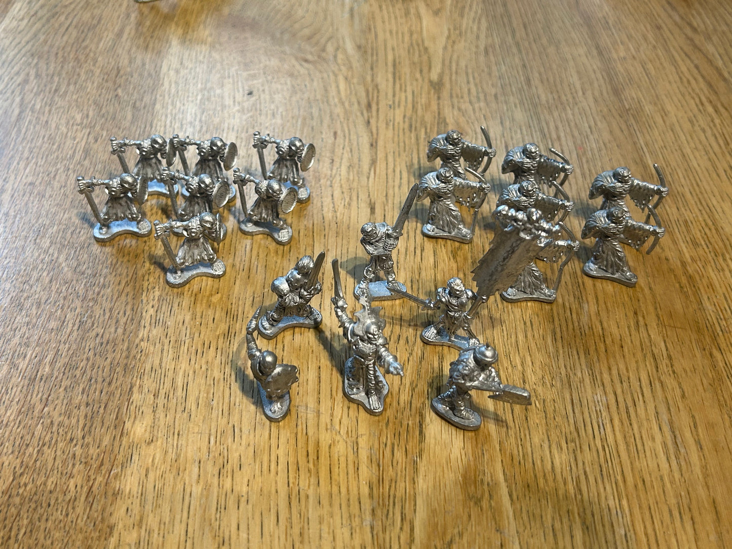 Grenadier models fantasy skeleton and zombie small army (20 models)