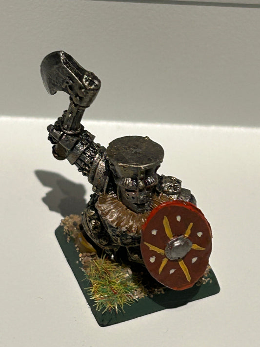 Warhammer fantasy dwarf iron breaker old world metal (incorrect shield)