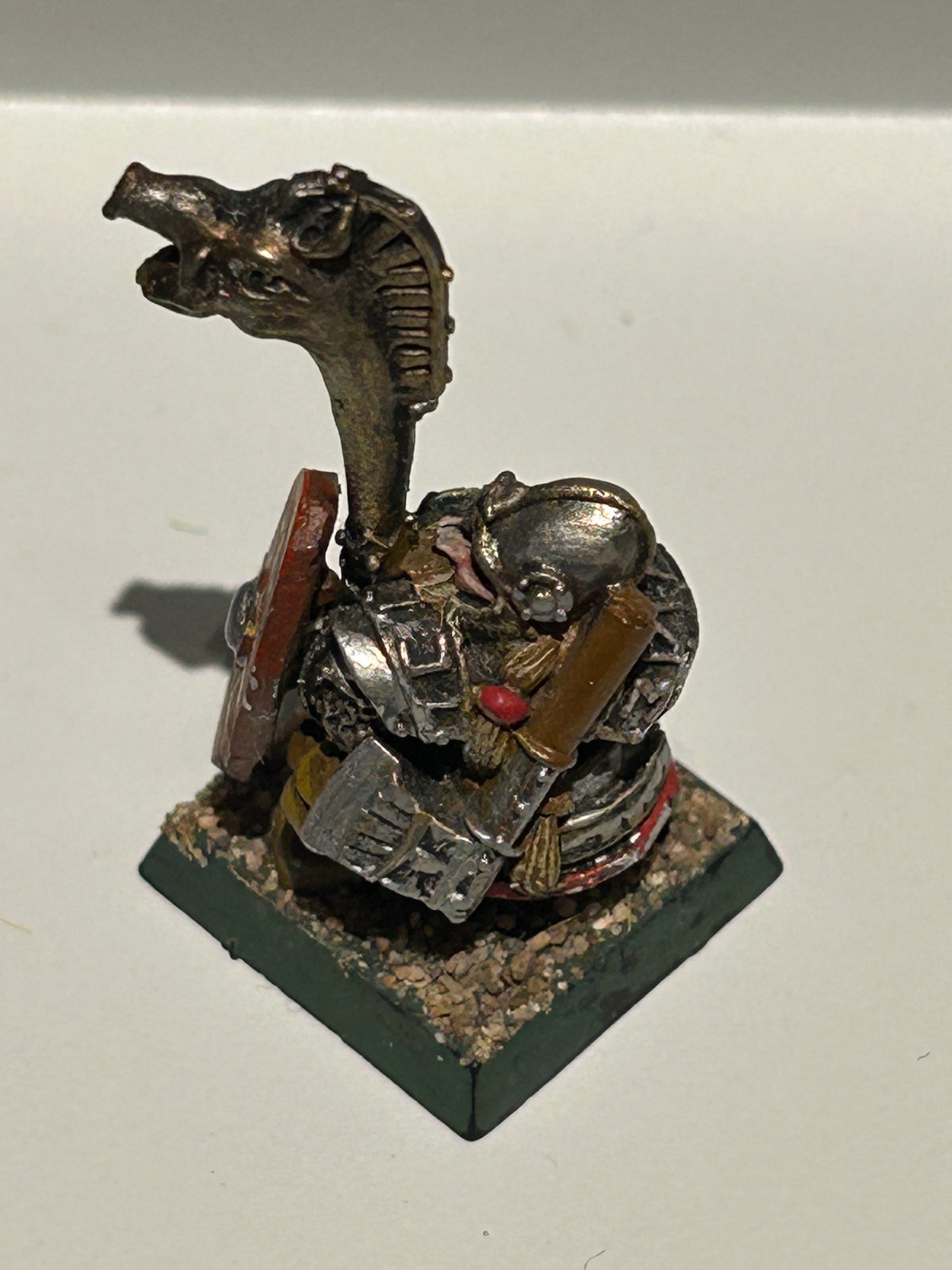 Warhammer fantasy dwarf musician old world metal (wrong shield)