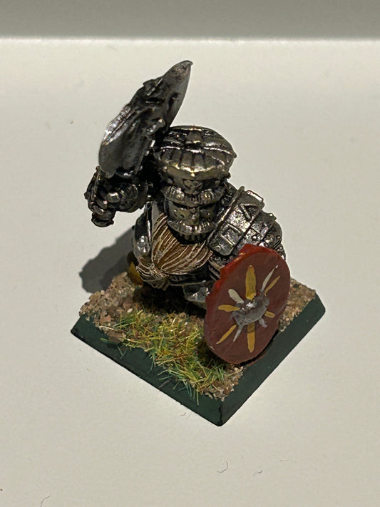 Warhammer fantasy dwarf iron breaker champion old world metal (incorrect shield)