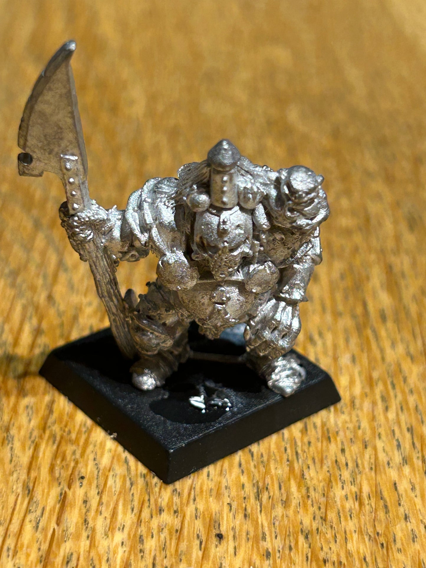 Warhammer Fantasy Warriors of Chaos Champion of Nurgle with halberd