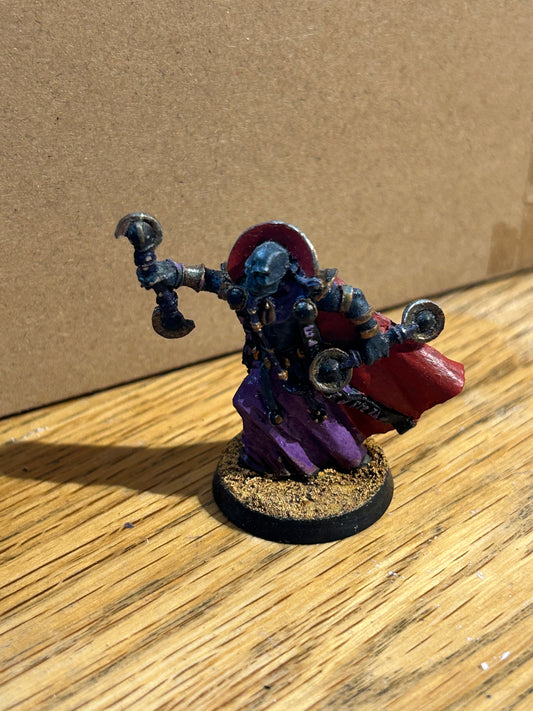 Warhammer 40K Tau Ethereal  - metal