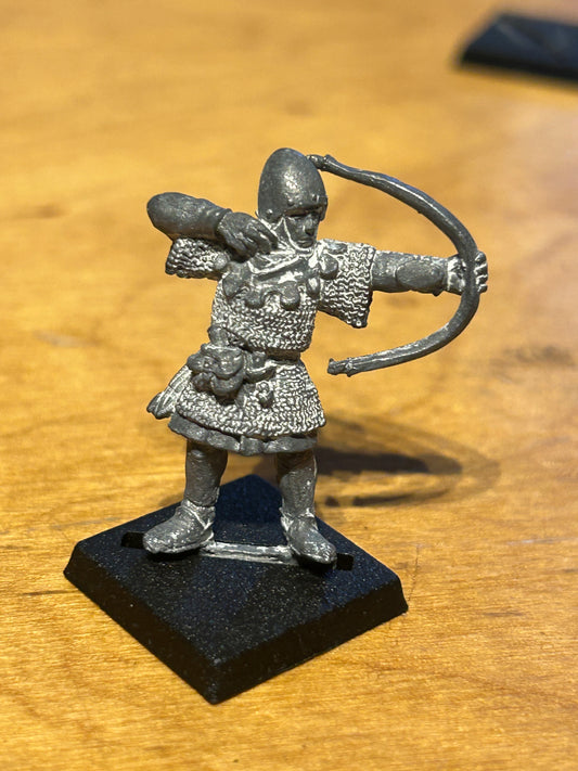 Warhammer fantasy bretonnian bowman