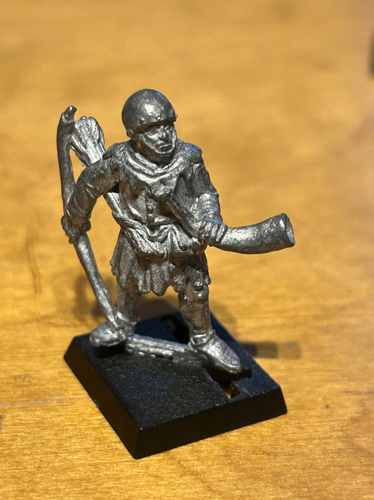 Warhammer Bretonnia Bretonnian Peasant Bowmen Musician Trumpeter 2 Command