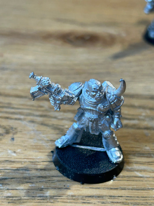 Vintage Space Marine Scout 'Bolter & Horned Shoulder Pad' Rogue Trader Metal