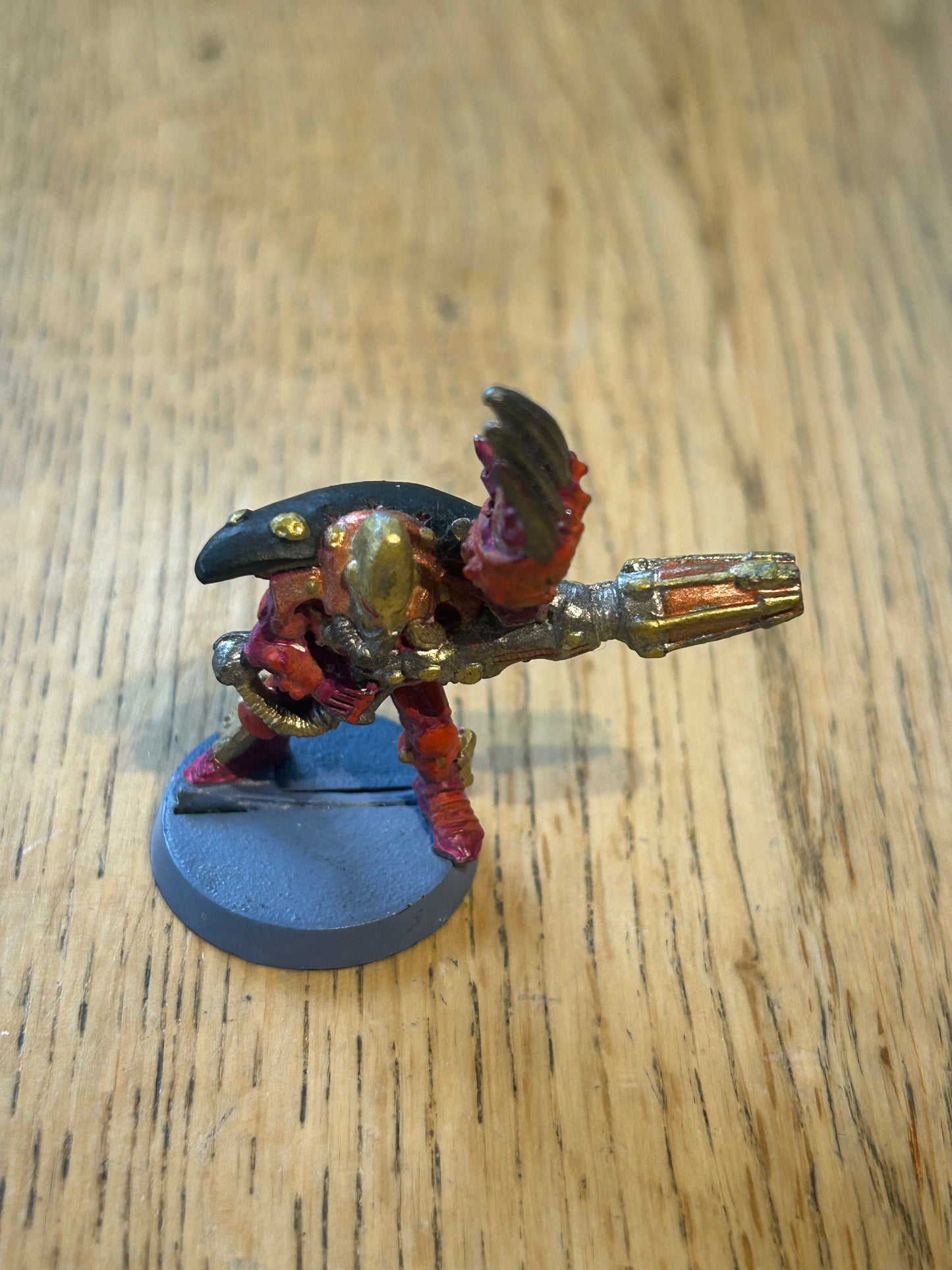 Warhammer 40k eldar warp spider (Converted with a lightning claw)