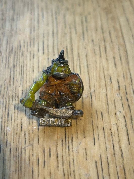 Warhammer Fantasy ME41 Goblin warg rider on foot Lord of the rings